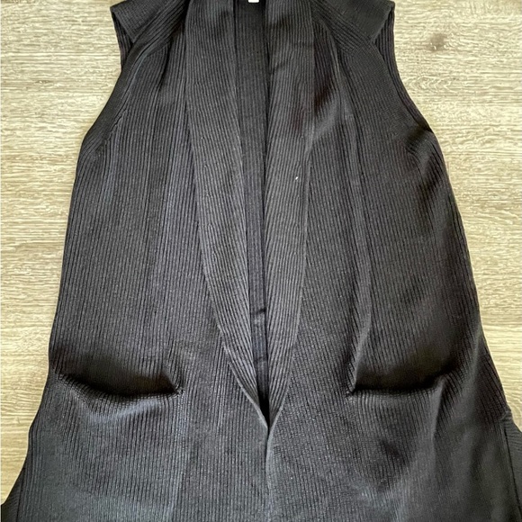 Wilfred Black Jumpsuit with Modern Silhouette - Picture 4 of 6